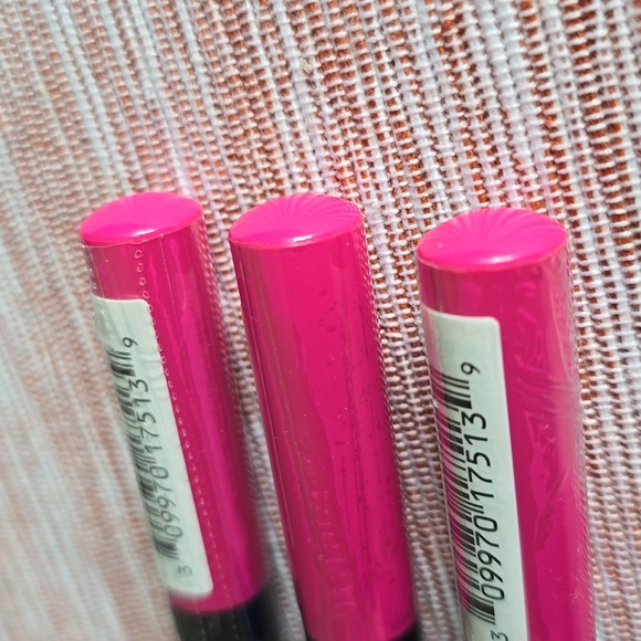 REVLON BRAND WOMENS COLORSTAY MATTE LITE LIP CRAYON BUNDLE OF 3 - Picture 5 of 9